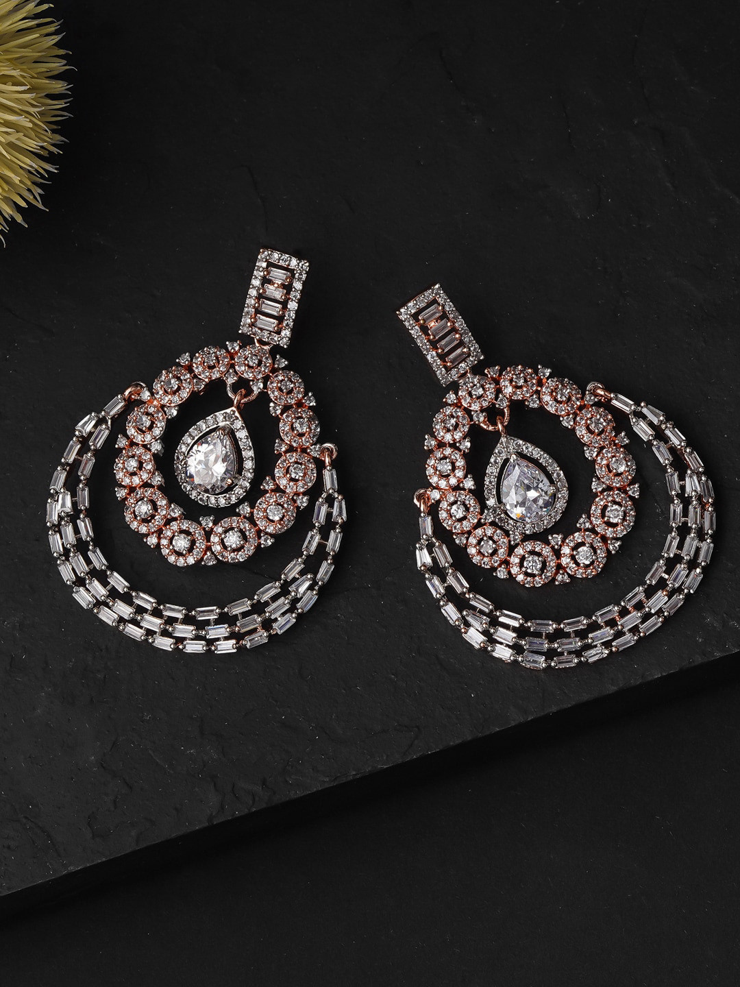 

Queen Be Rose Gold Contemporary Drop Earrings