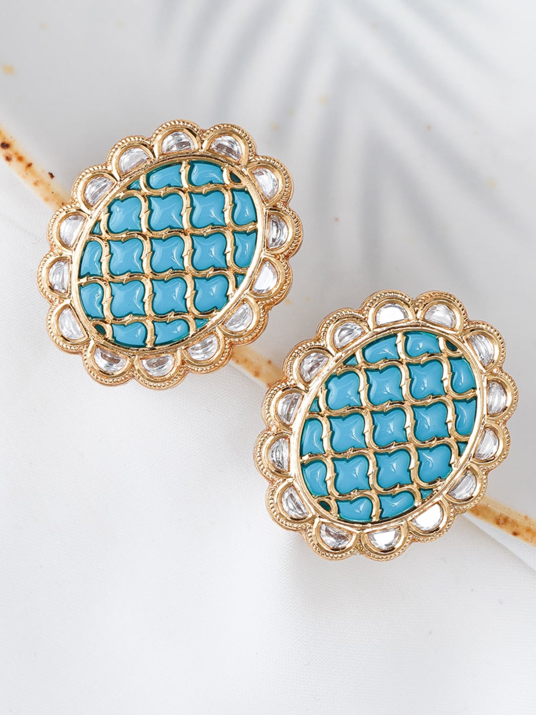 

Queen Be Green Contemporary Studs Earrings