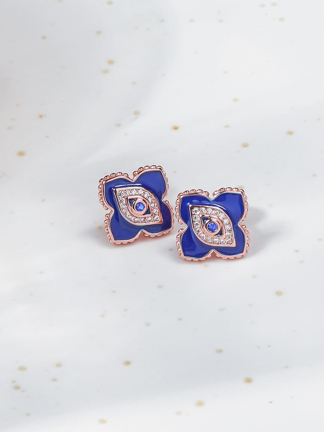 

Queen Be Blue & White Contemporary Studs Earrings