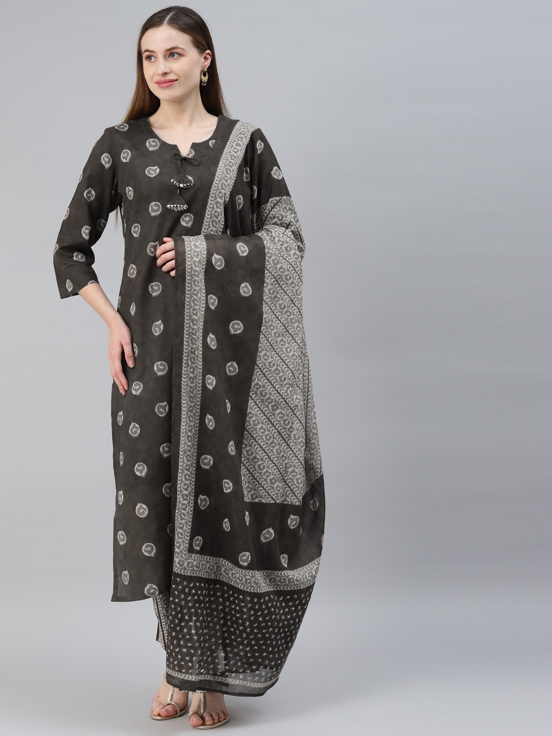 

PIROH Women Grey Ethnic Motifs Printed Regular Kurta with Trousers & With Dupatta