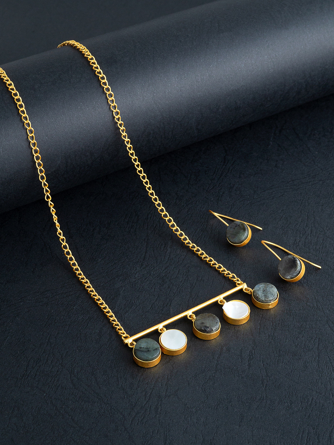 

Golden Peacock Women Gold-Toned & Grey Jewellery Set