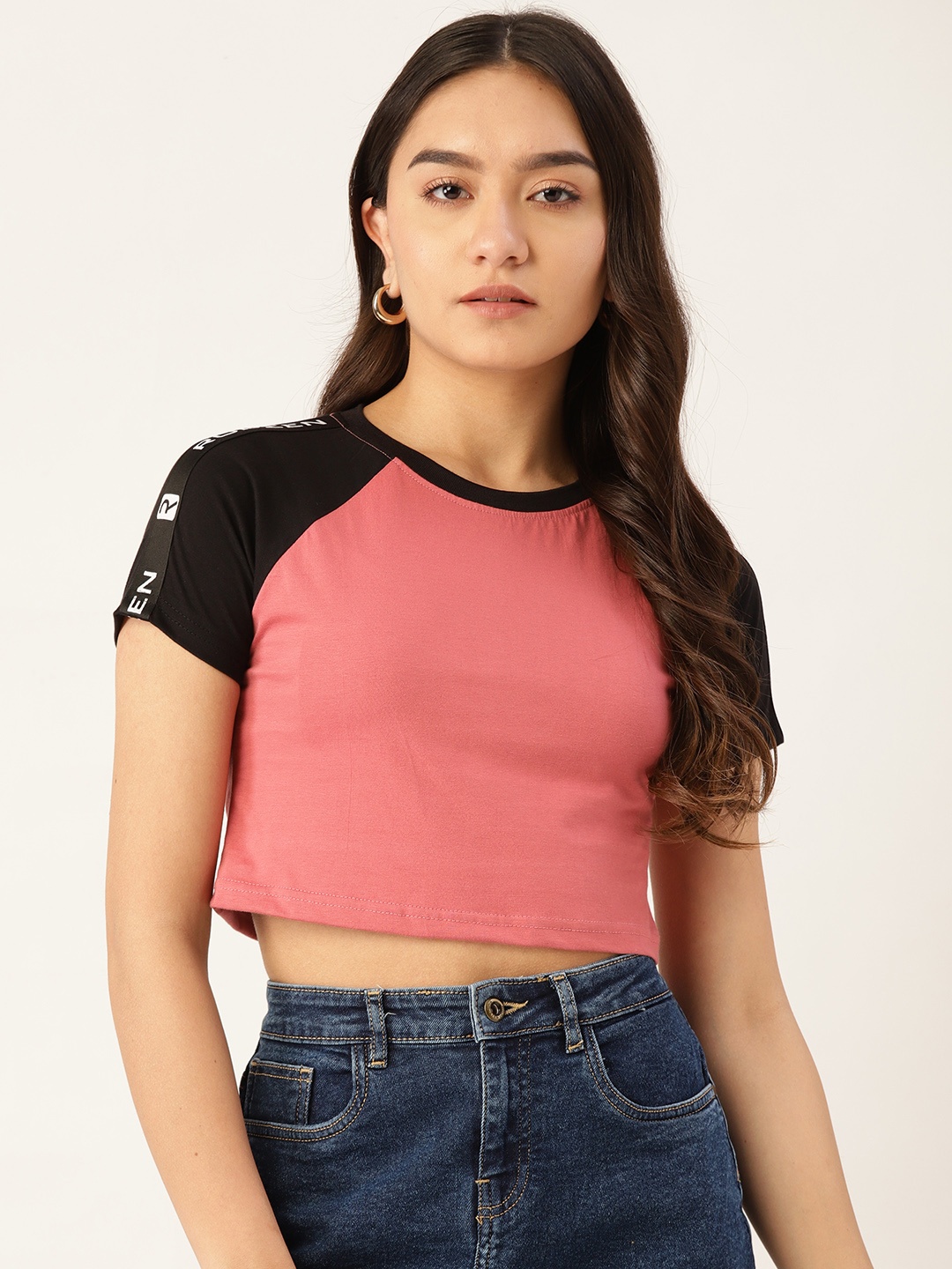 

Rodzen Women Pink & Black Solid Pure Cotton Slim Fit Crop T-shirt