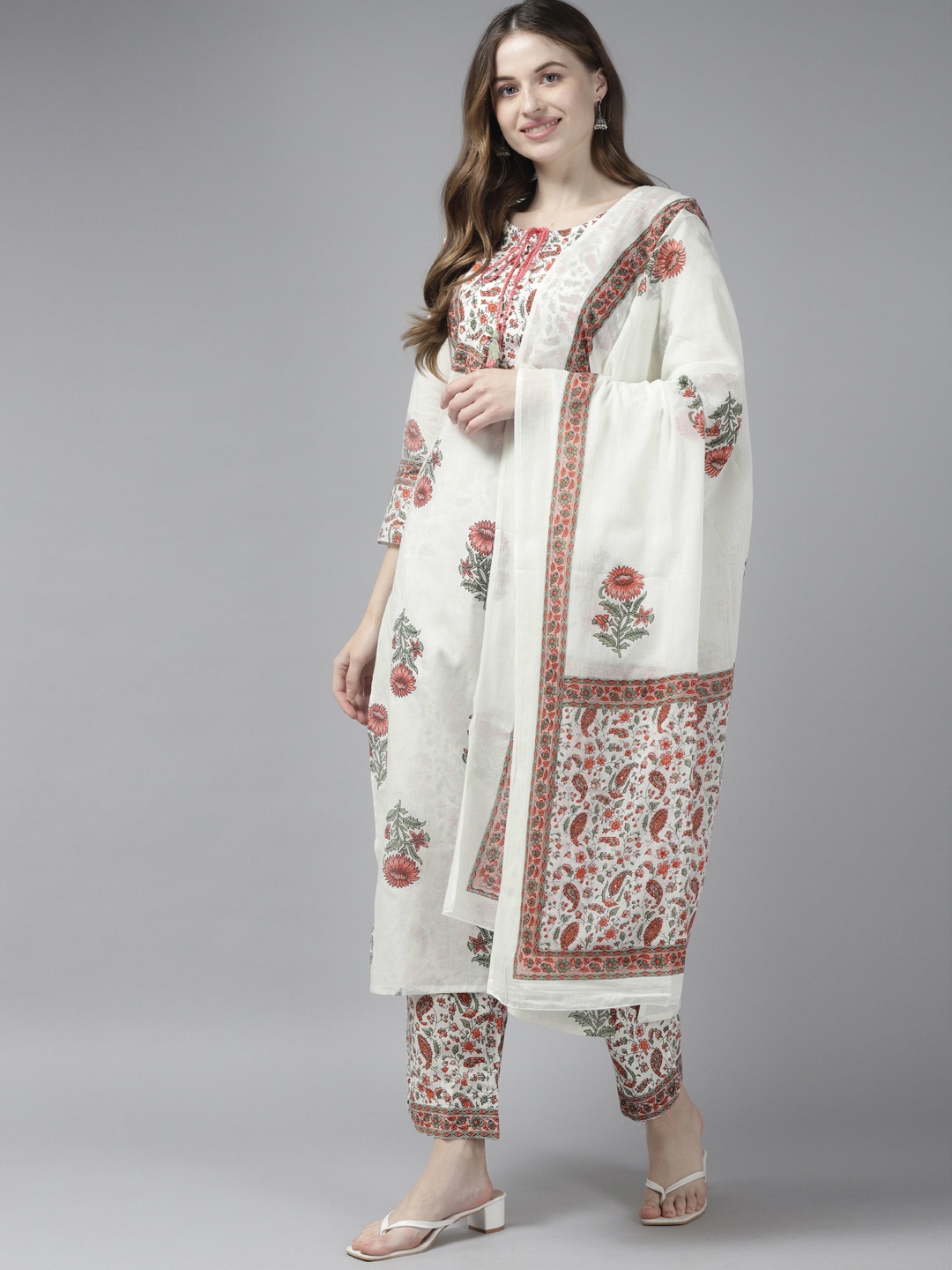 

Yufta Women White Floral Printed Regular Pure Cotton Kurta with Trousers & With Dupatta