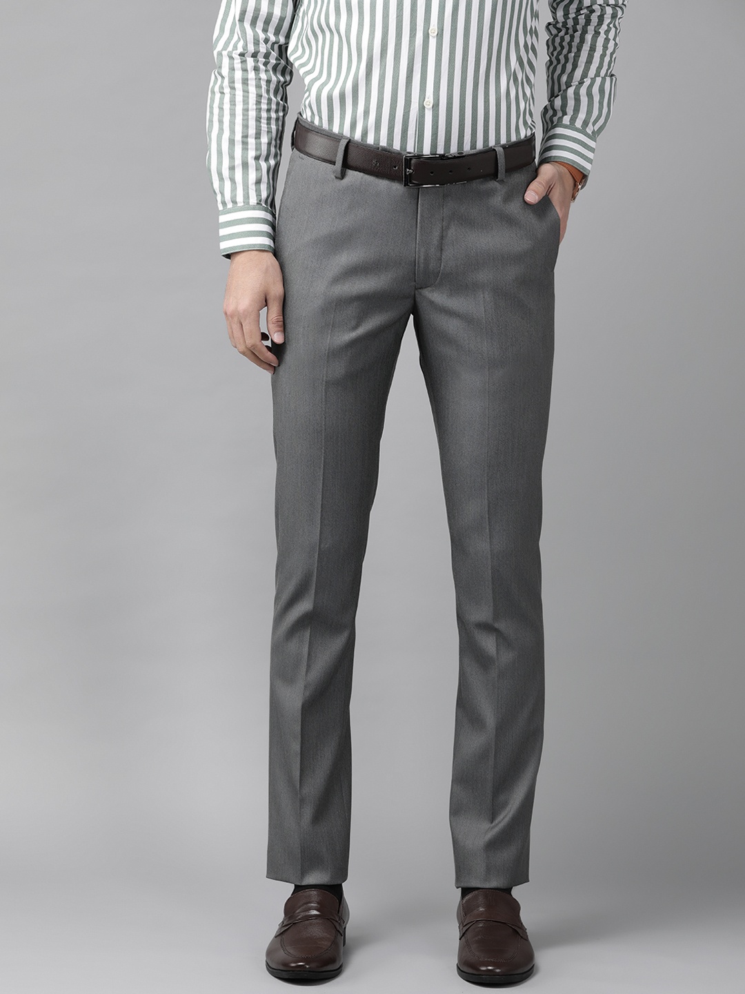 

Arrow Men Grey Solid Tapered Fit Formal Trousers