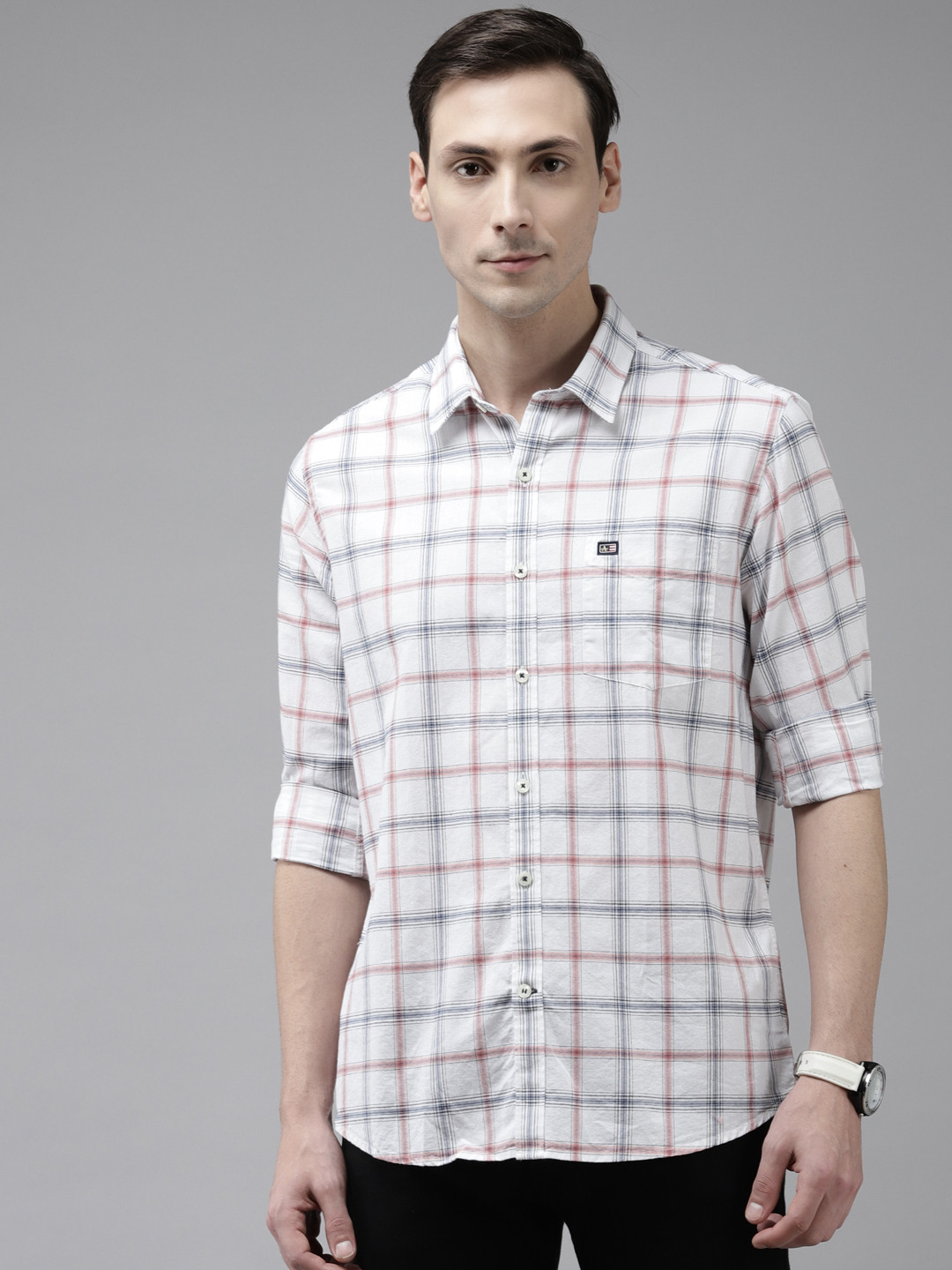 

Arrow Men White & Pink Pure Cotton Slim Fit Windowpane Checks Casual Shirt