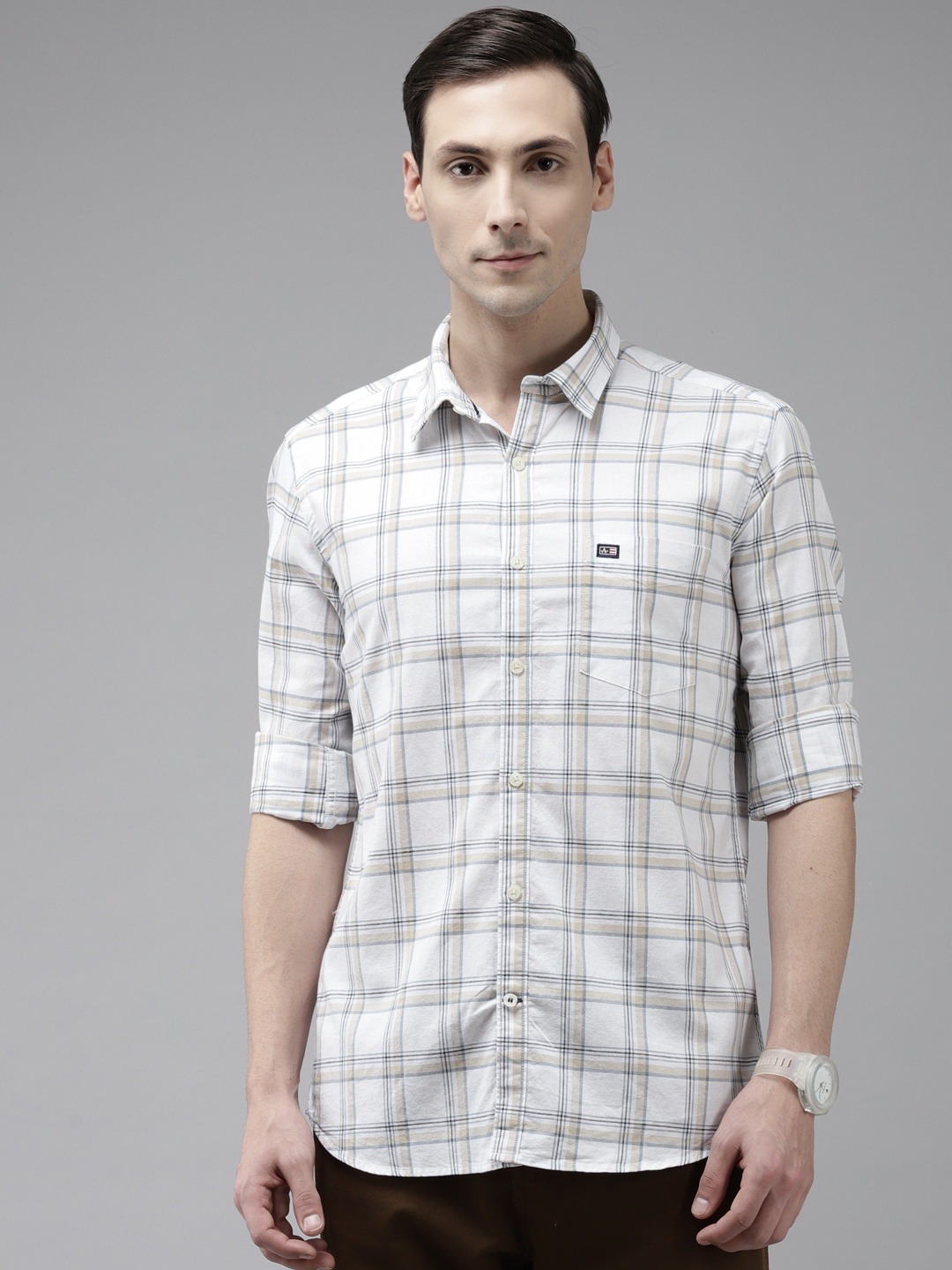 

Arrow Men White Pure Cotton Slim Fit Tartan Checks Checked Casual Shirt