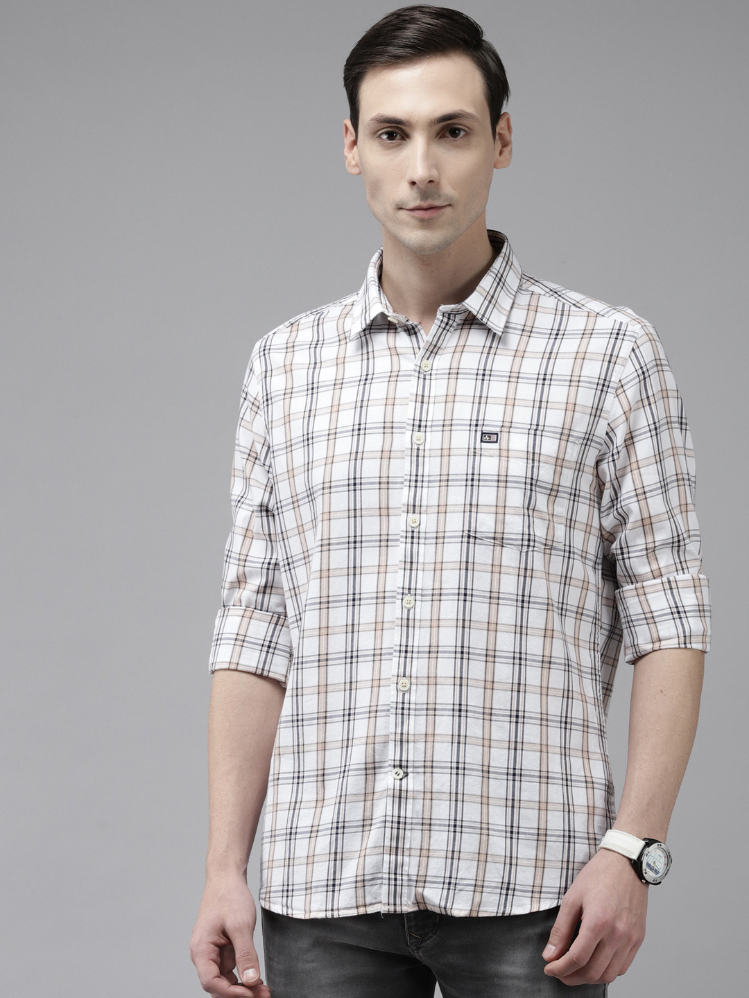 

Arrow Men White Pure Cotton Slim Fit Tartan Checks Checked Casual Shirt