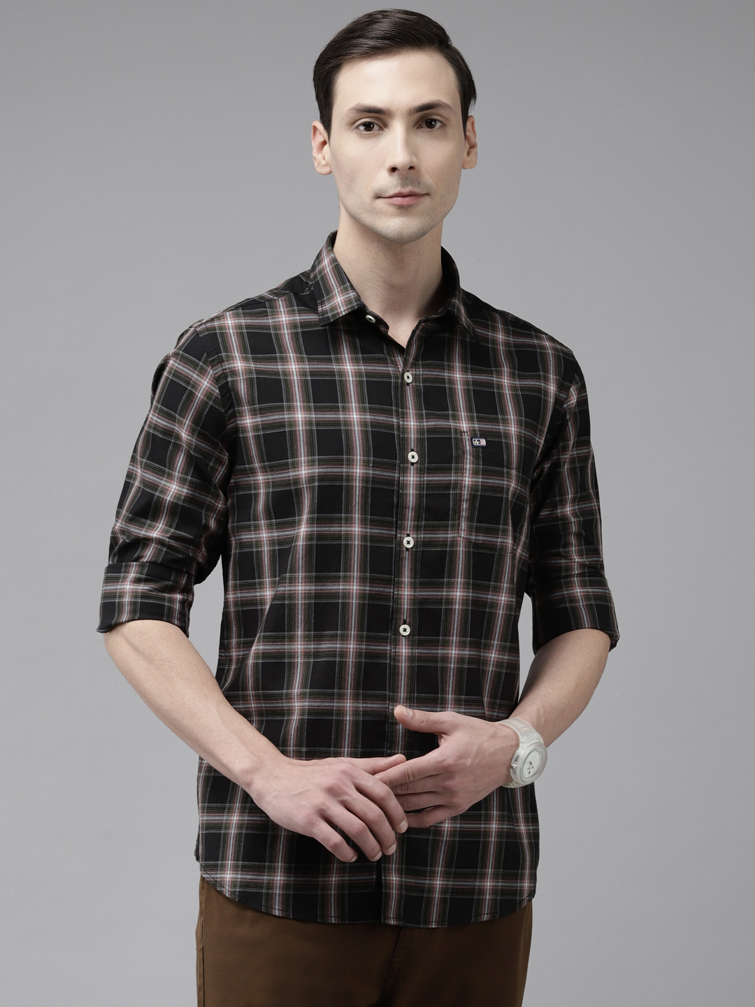 

Arrow Men Black & Pink Pure Cotton Slim Fit Checked Casual Shirt