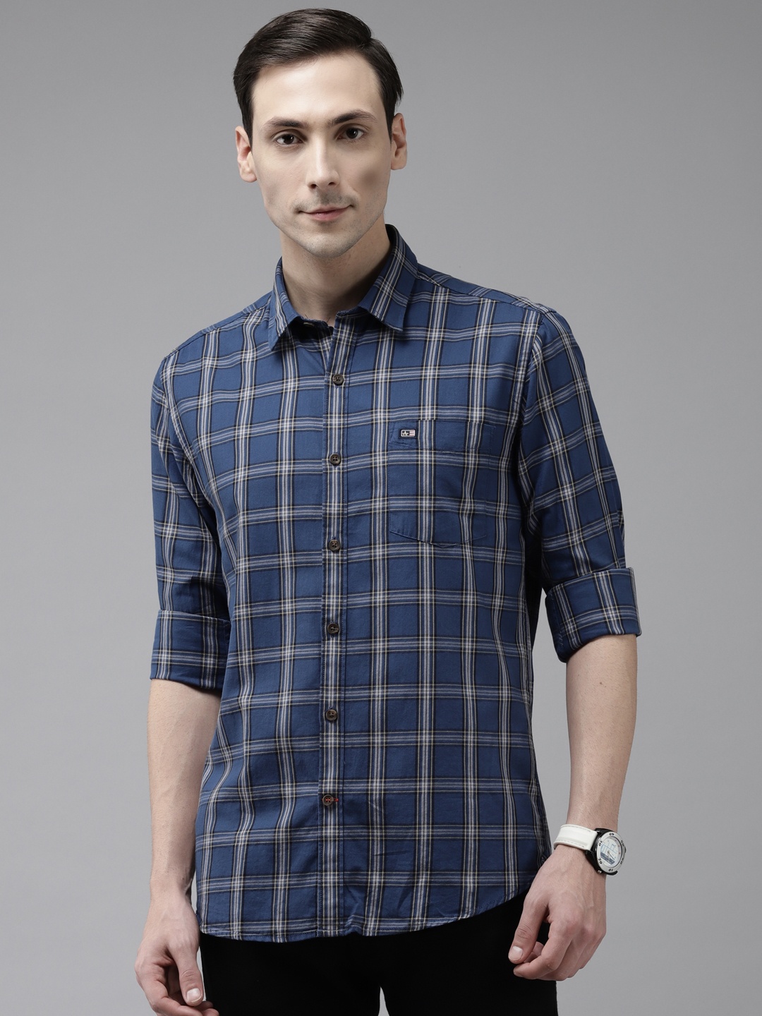 

Arrow Men Blue & Black Pure Cotton Slim Fit Checked Casual Shirt