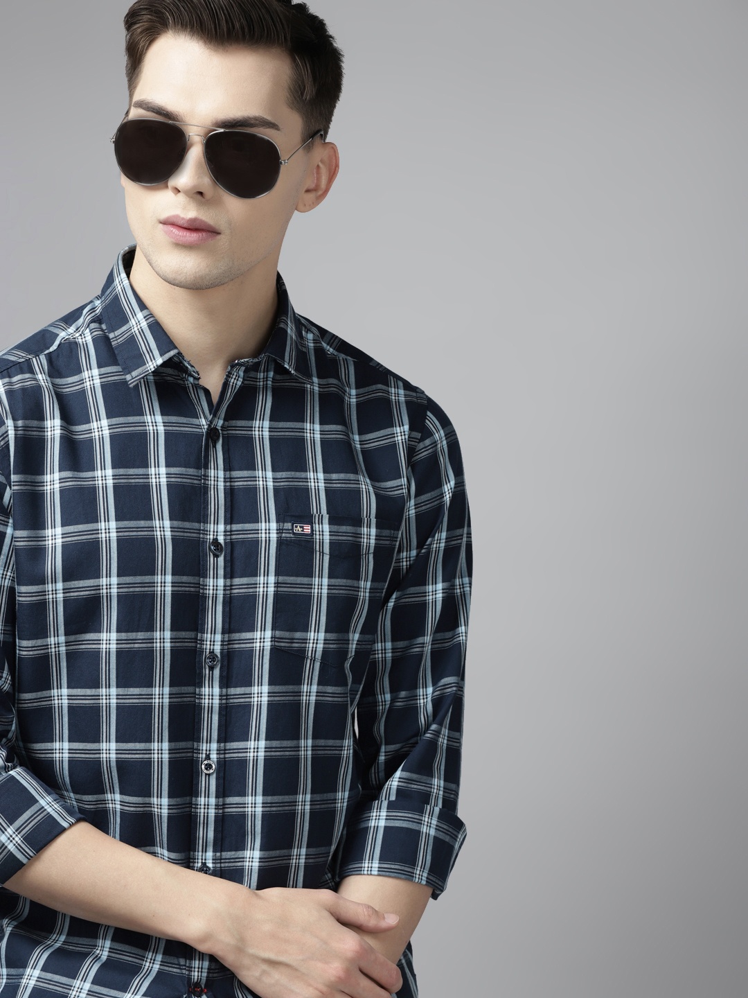 

Arrow Men Blue & White Cotton Slim Fit Windowpane Checked Casual Shirt
