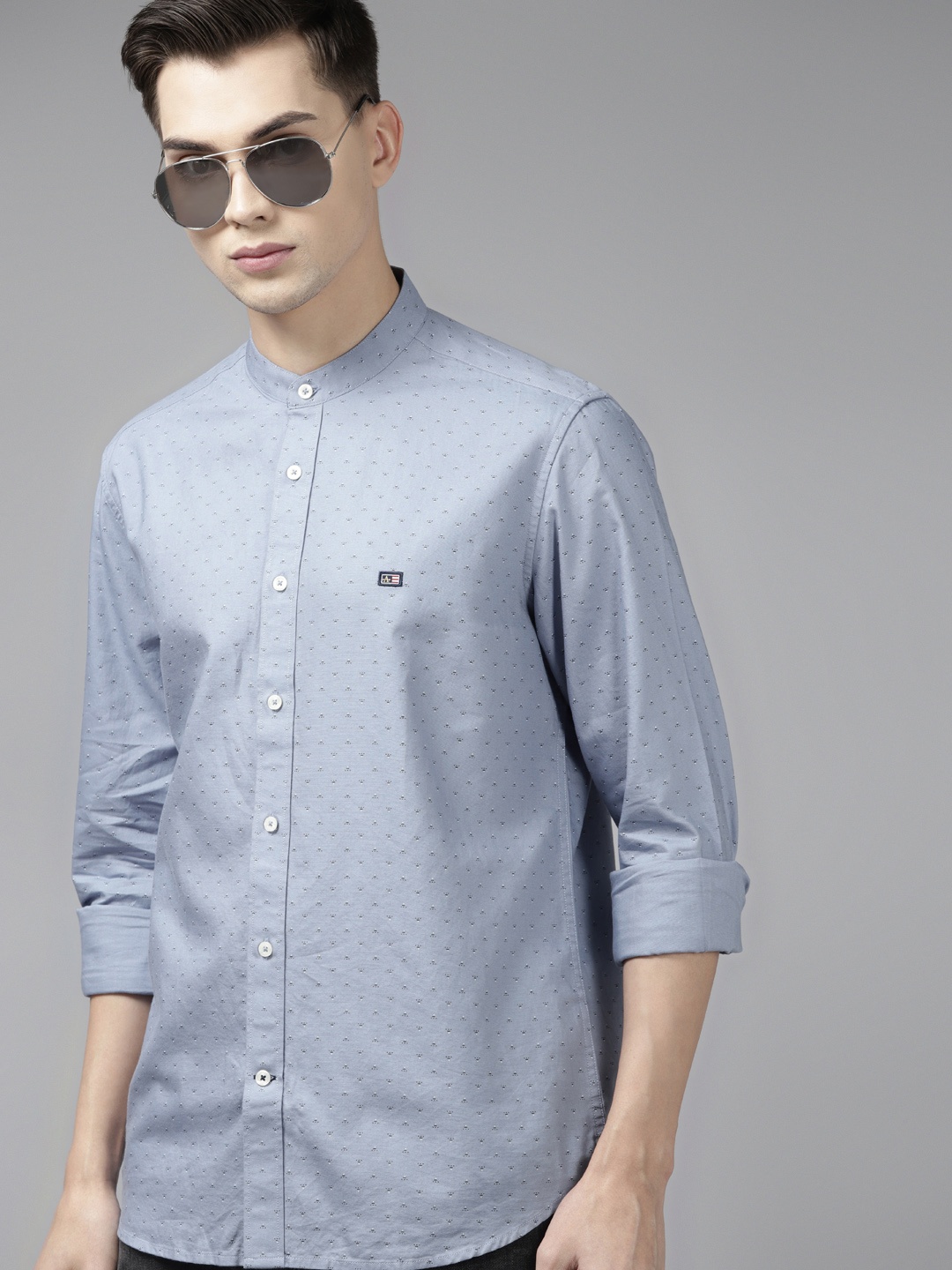 

Arrow Men Blue Cotton Slim Fit Micro Ditsy Abstract Print Casual Shirt