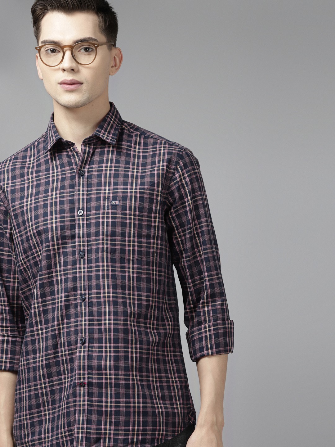 

Arrow Men Purple & Navy Blue Pure Cotton Slim Fit Gingham Checked Casual Shirt