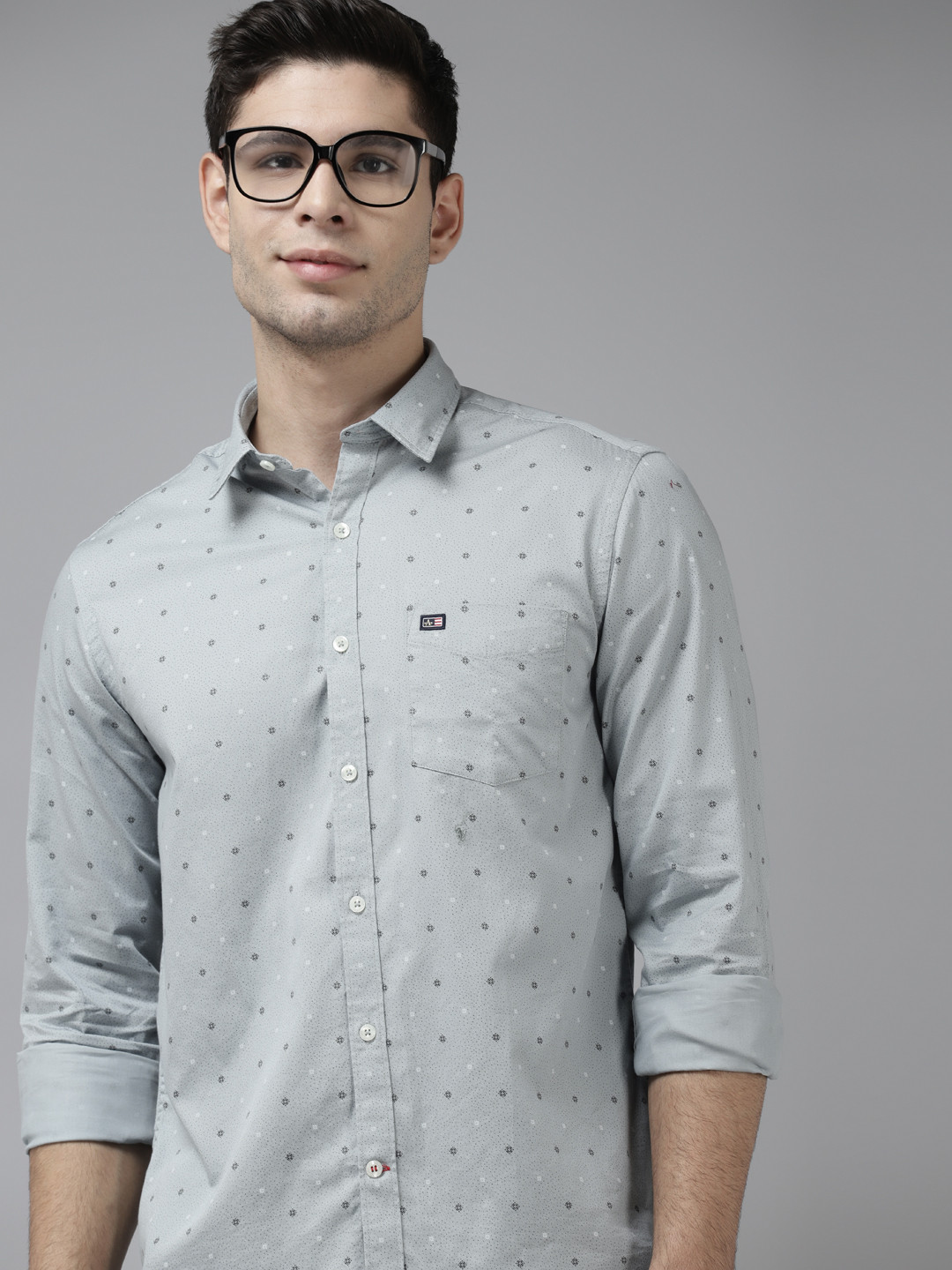 

Arrow Men Grey Pure Cotton Slim Fit Printed Casual Shirt