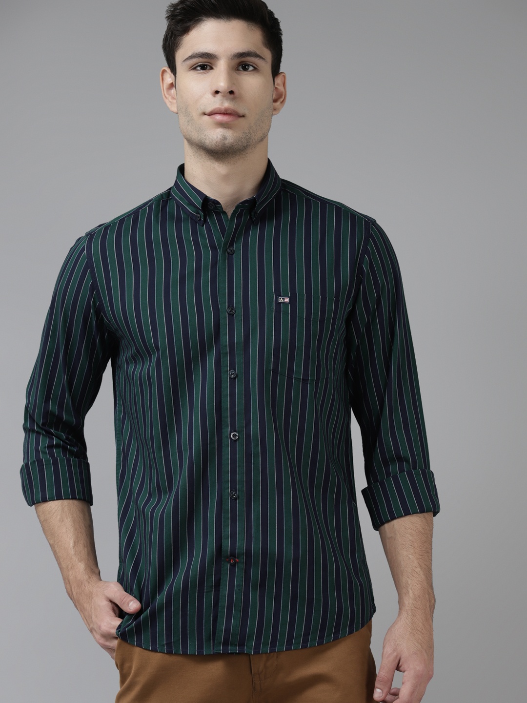 

Arrow Men Green & Navy Blue Slim Fit Striped Pure Cotton Shirt