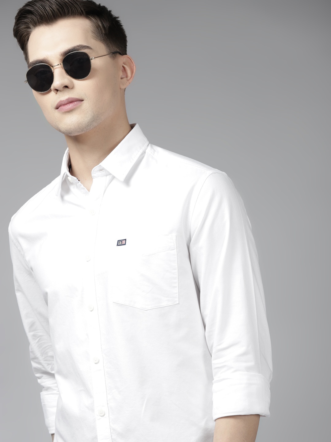 

Arrow Men White Solid Slim Fit Pure Cotton Shirt