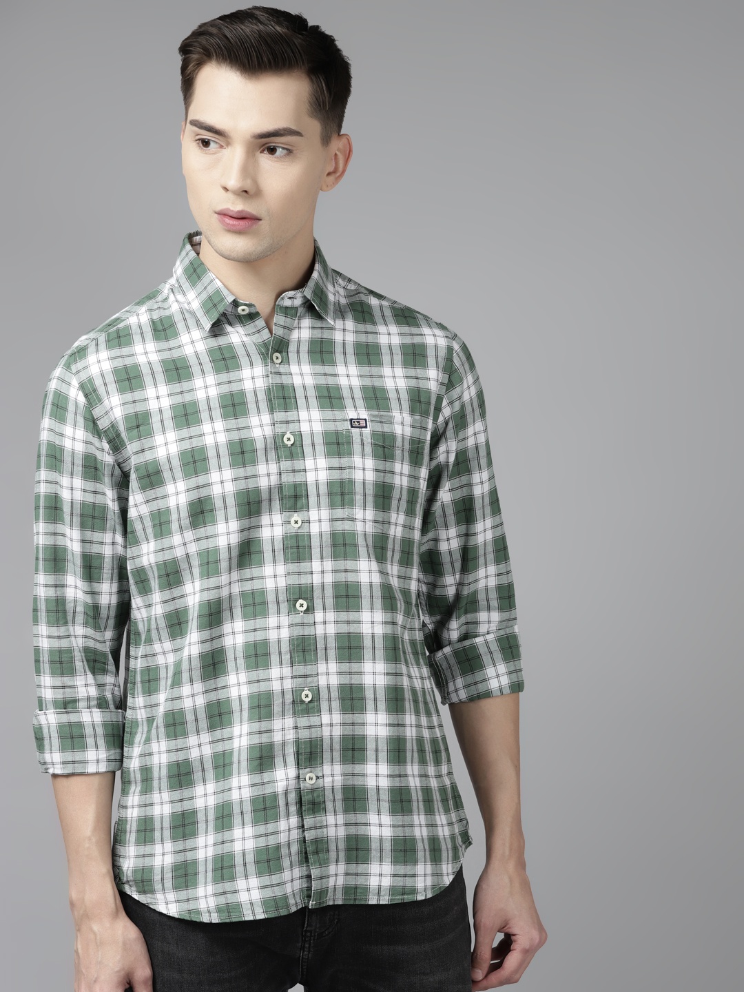 

Arrow Men Green & White Slim Fit Tartan Checked Pure Cotton Shirt