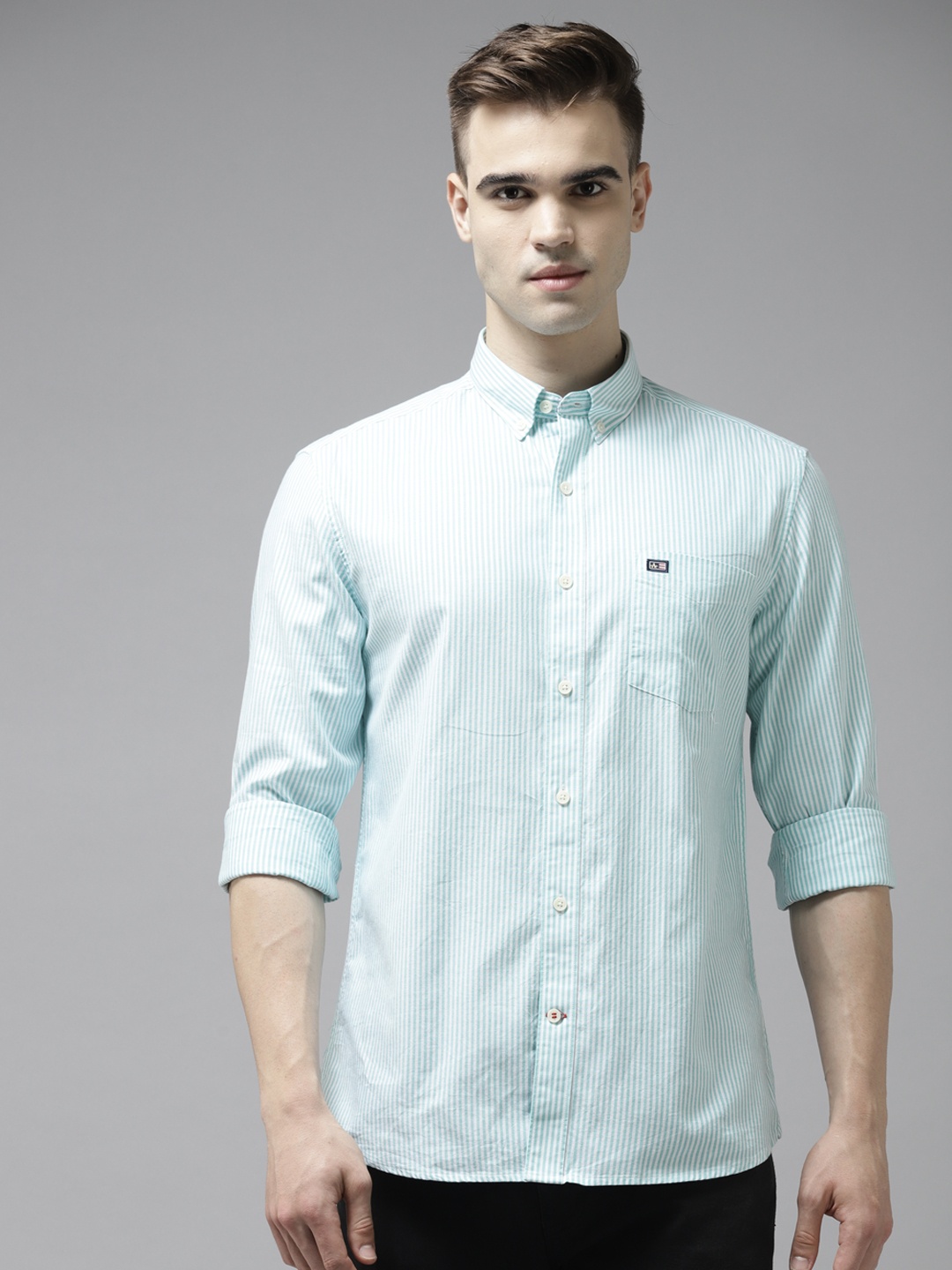 

Arrow Men Blue & White Cotton Slim Fit Striped Casual Shirt