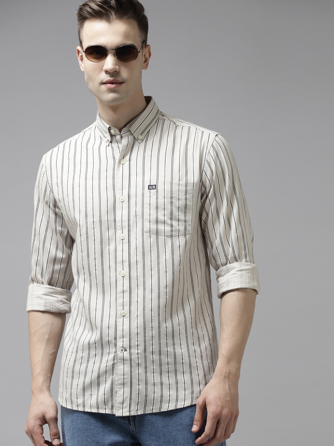 

Arrow Men Beige & Black Cotton Slim Fit Striped Casual Shirt
