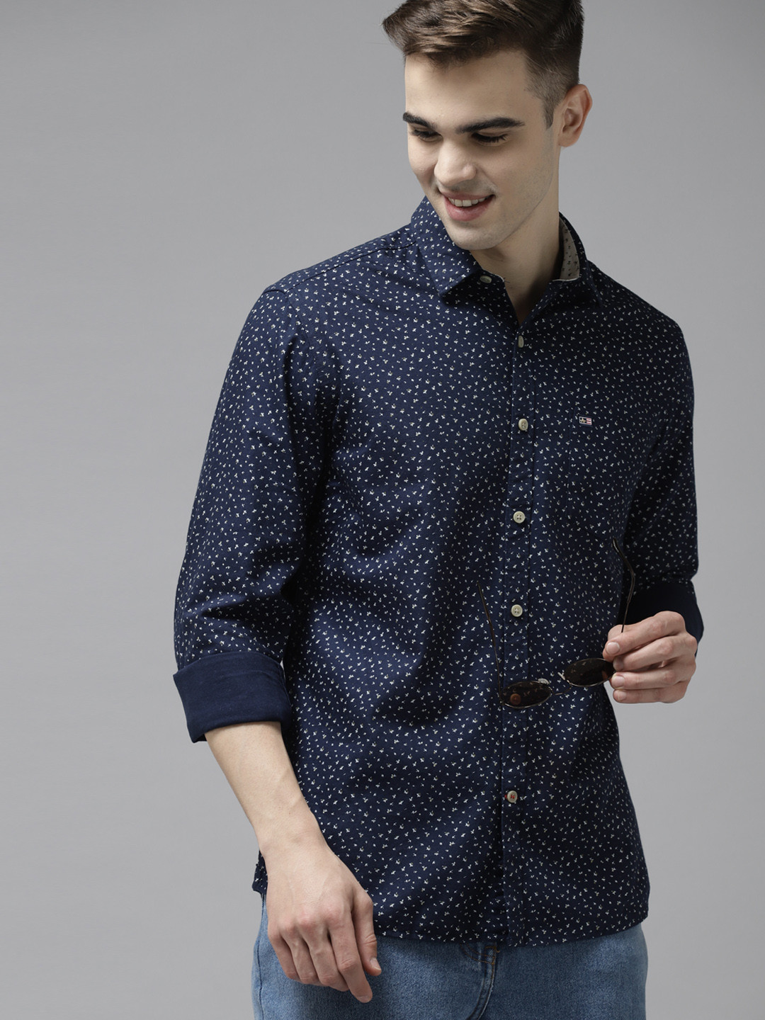 

Arrow Men Navy Blue Pure Cotton Slim Fit Printed Casual Shirt