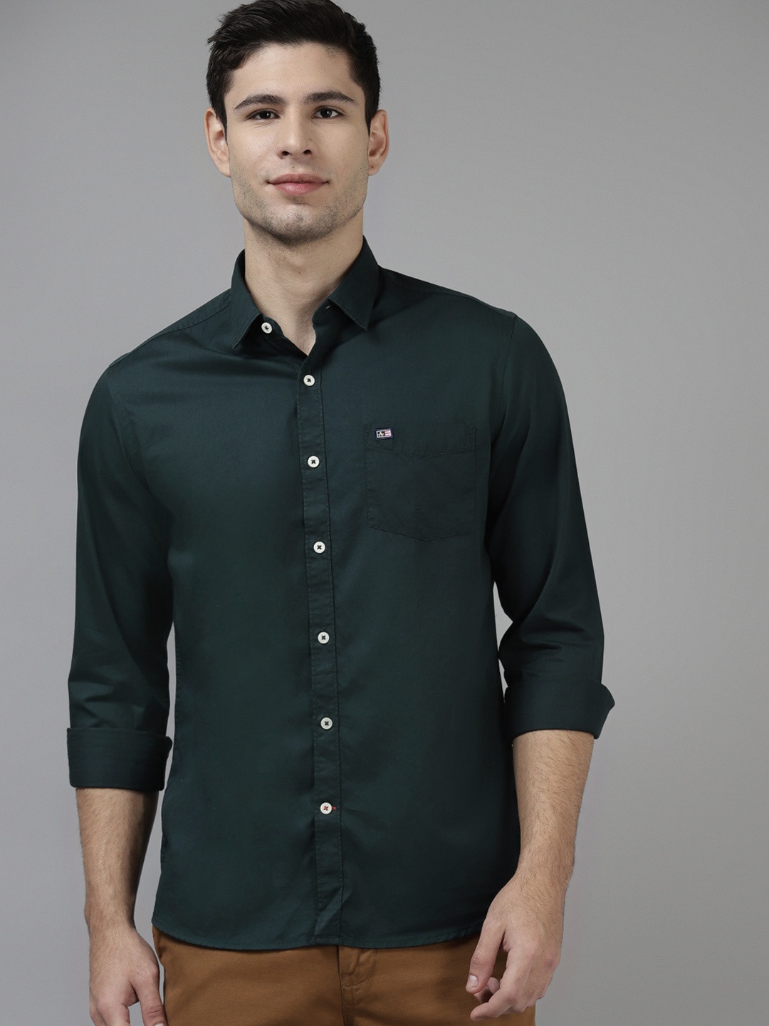 

Arrow Men Teal Green Solid Pure Cotton Slim Fit Casual Shirt