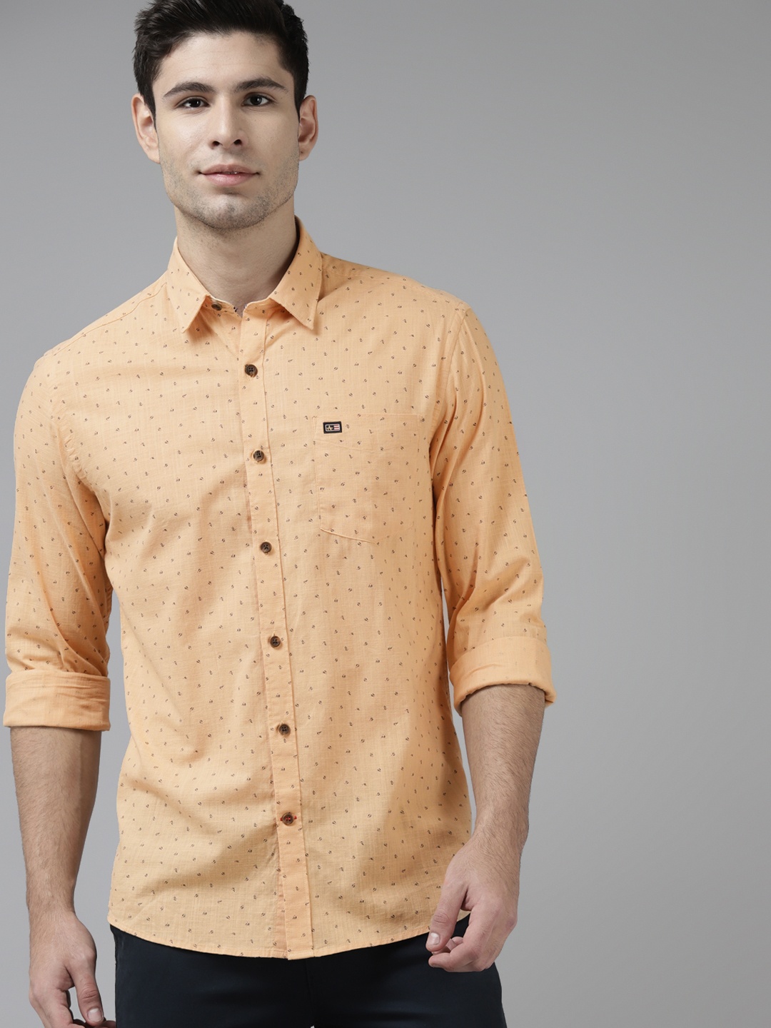 

Arrow Men Beige & Navy Blue Cotton Abstract Print Slim Fit Casual Shirt