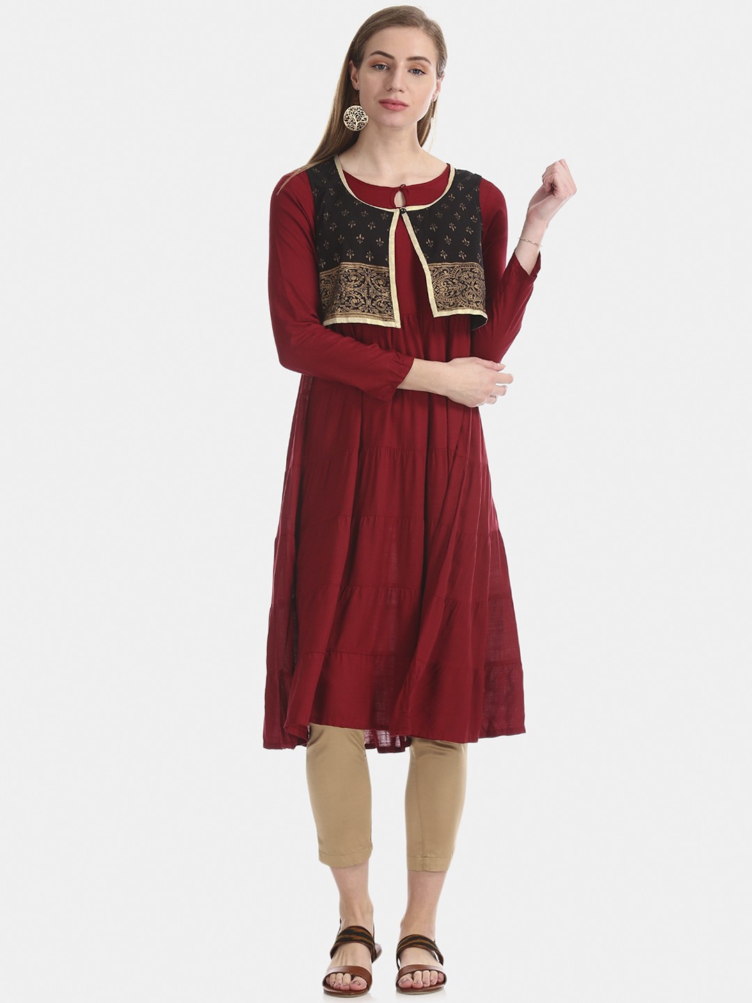

Anahi Women Red & Black Ethnic Motifs Printed Anarkali Kurta