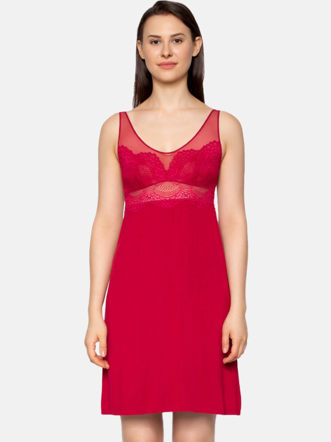 

Triumph Darling Spotlight 03 X Elegant Lace Touch Nightdress, Red