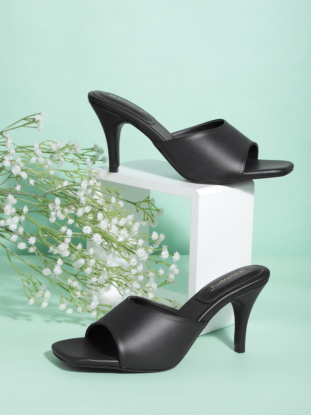 

DressBerry Black Solid Slim Heels
