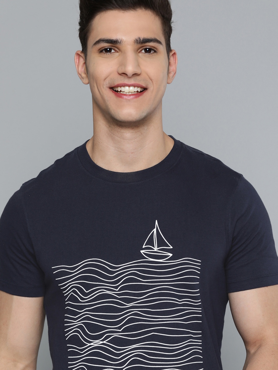 

Mast & Harbour Men Navy Blue & White Nautical Print Pure Cotton T-shirt