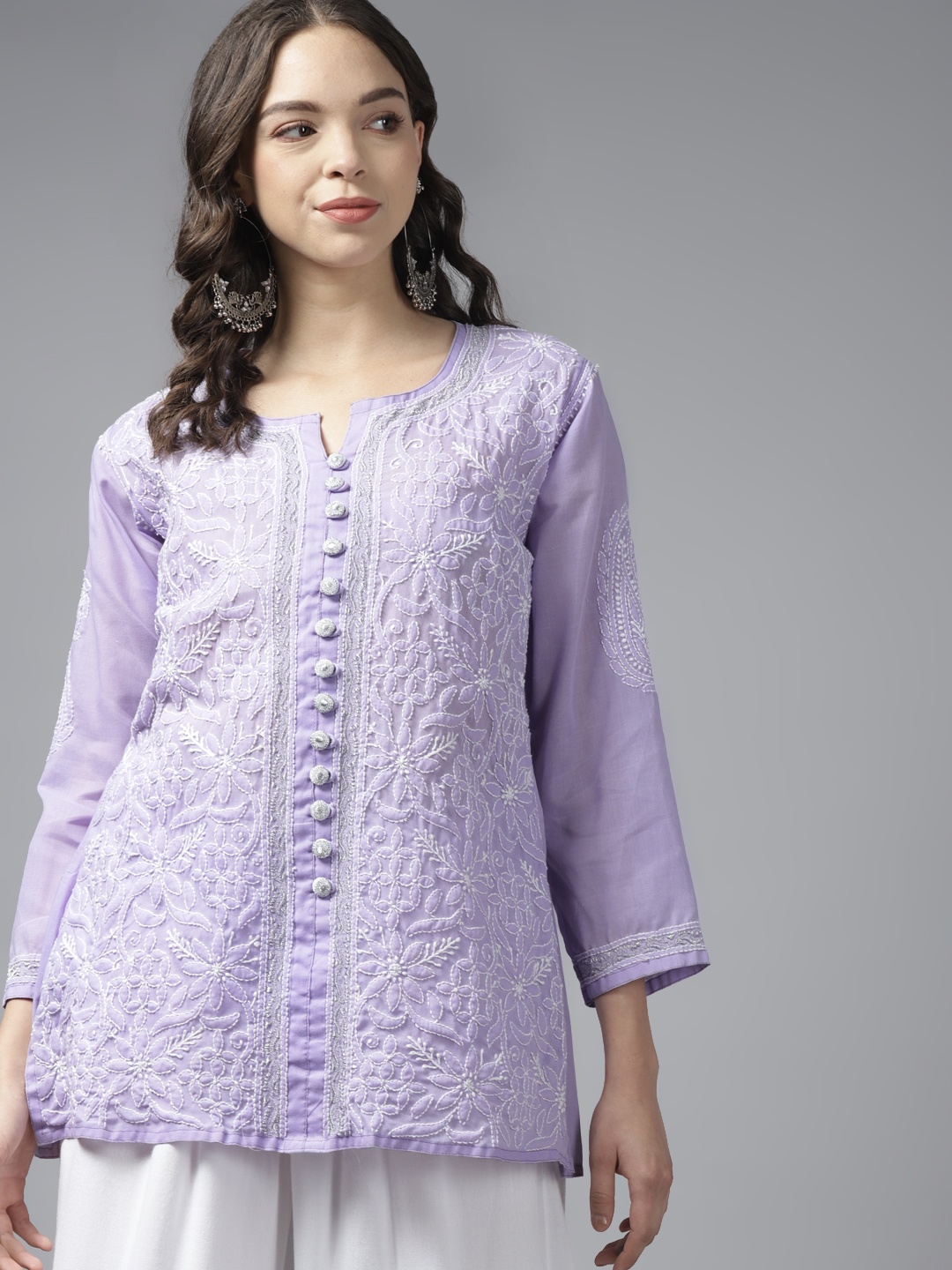 

ADA Mauve & White Floral Embroidered Chikankari Handloom Kurti