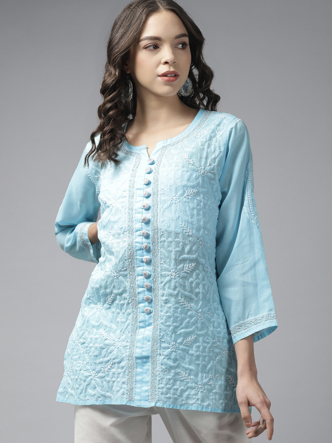 

ADA Blue & White Floral Embroidered Chikankari Handloom Kurti