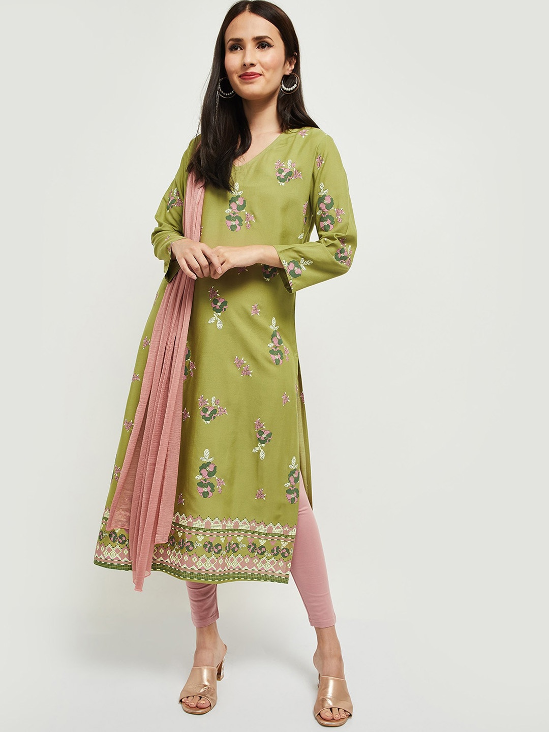 

max Women Green & Mauve Floral Printed Kurta with Trousers & Dupatta