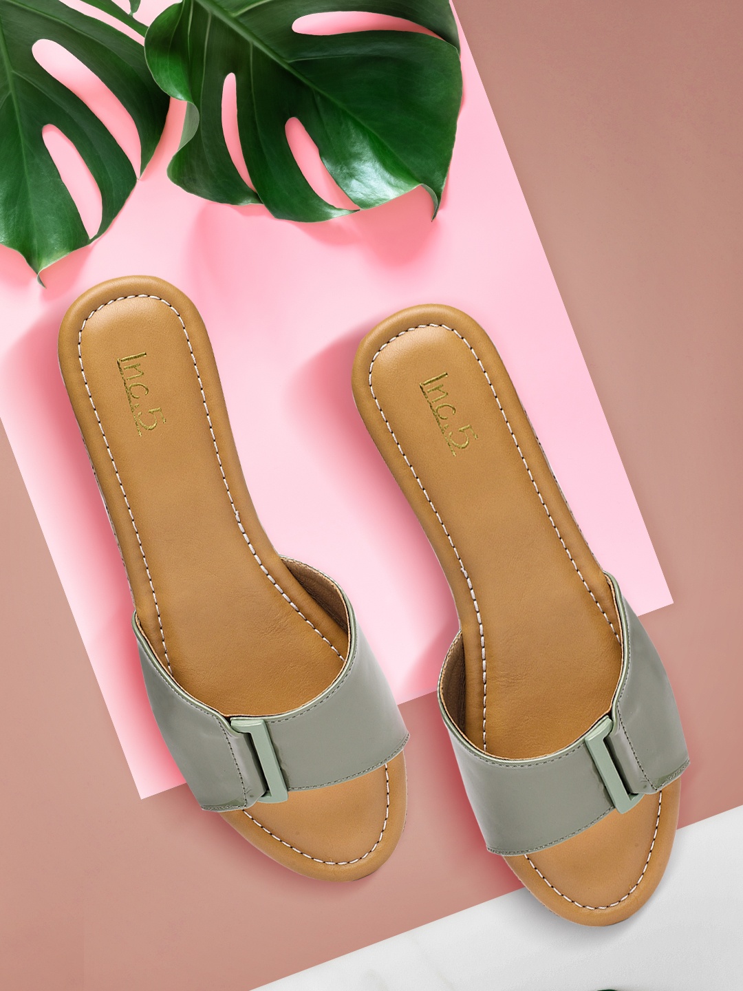 

Inc 5 Green Wedge Sandals