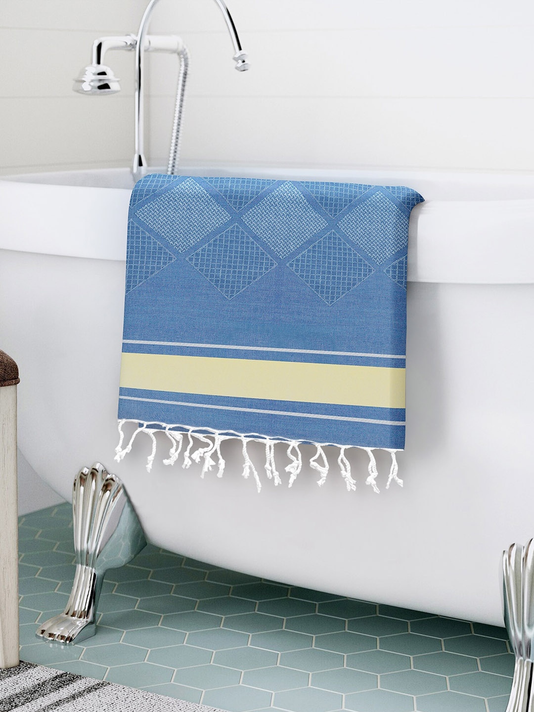 

Story@home Blue & Yellow Printed Pure Cotton 200 GSM Bath Towel