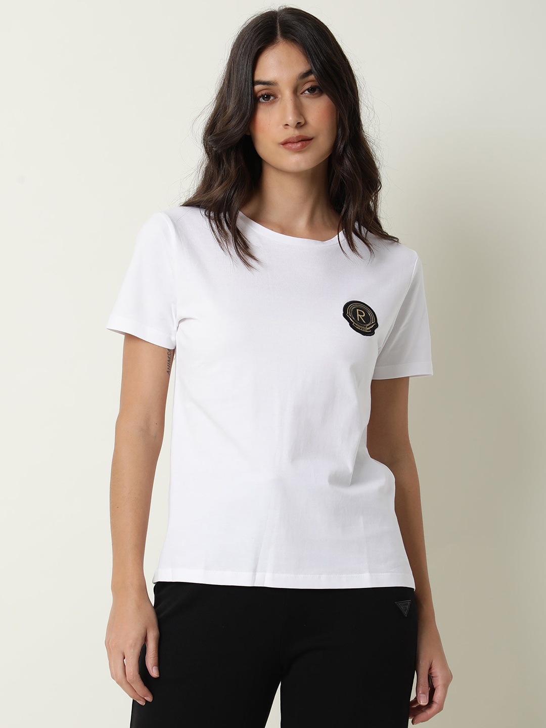 

RAREISM Women Off White Applique T-shirt