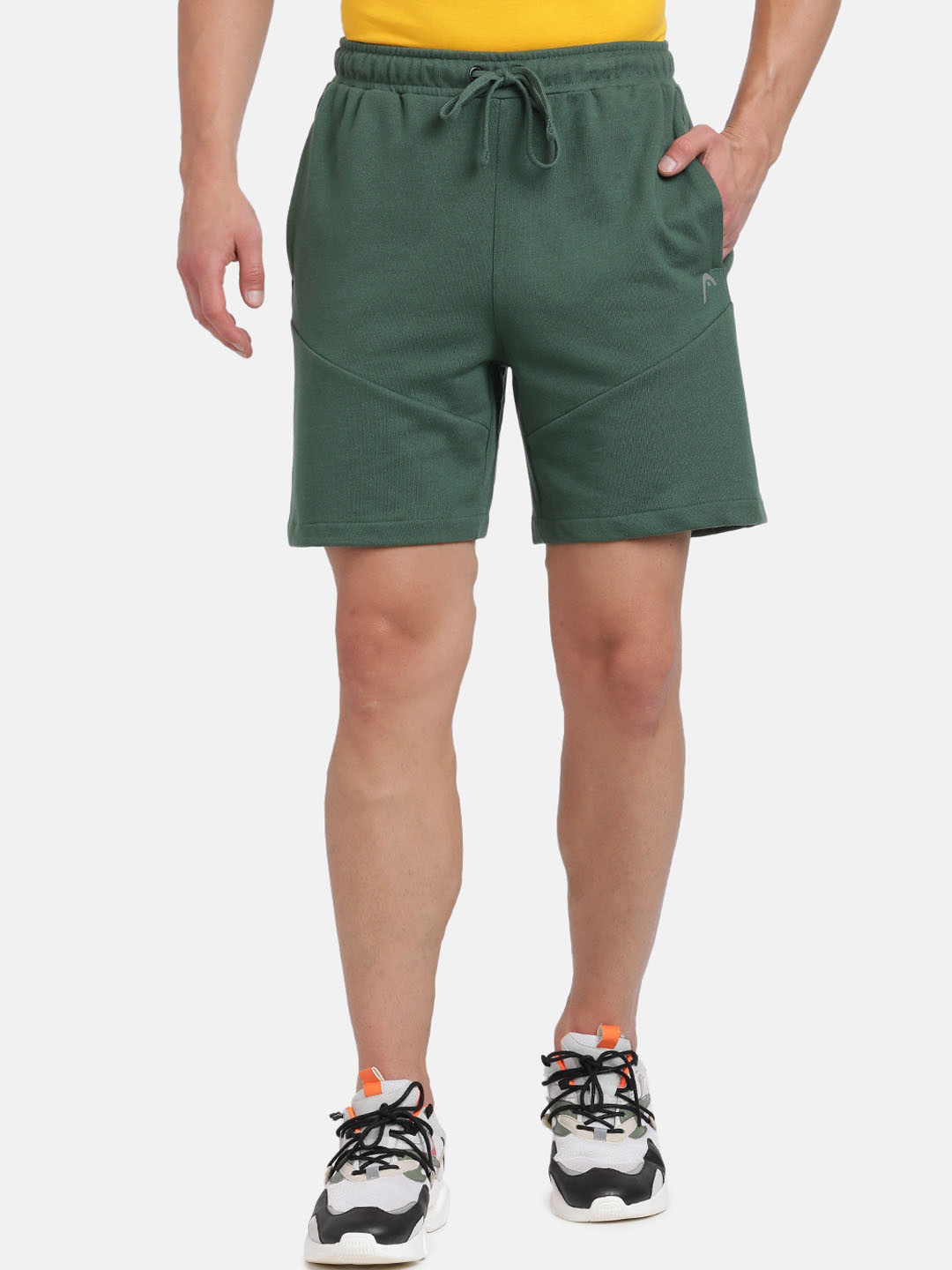 

Head Men Green Slim Fit Outdoor Sports Shorts