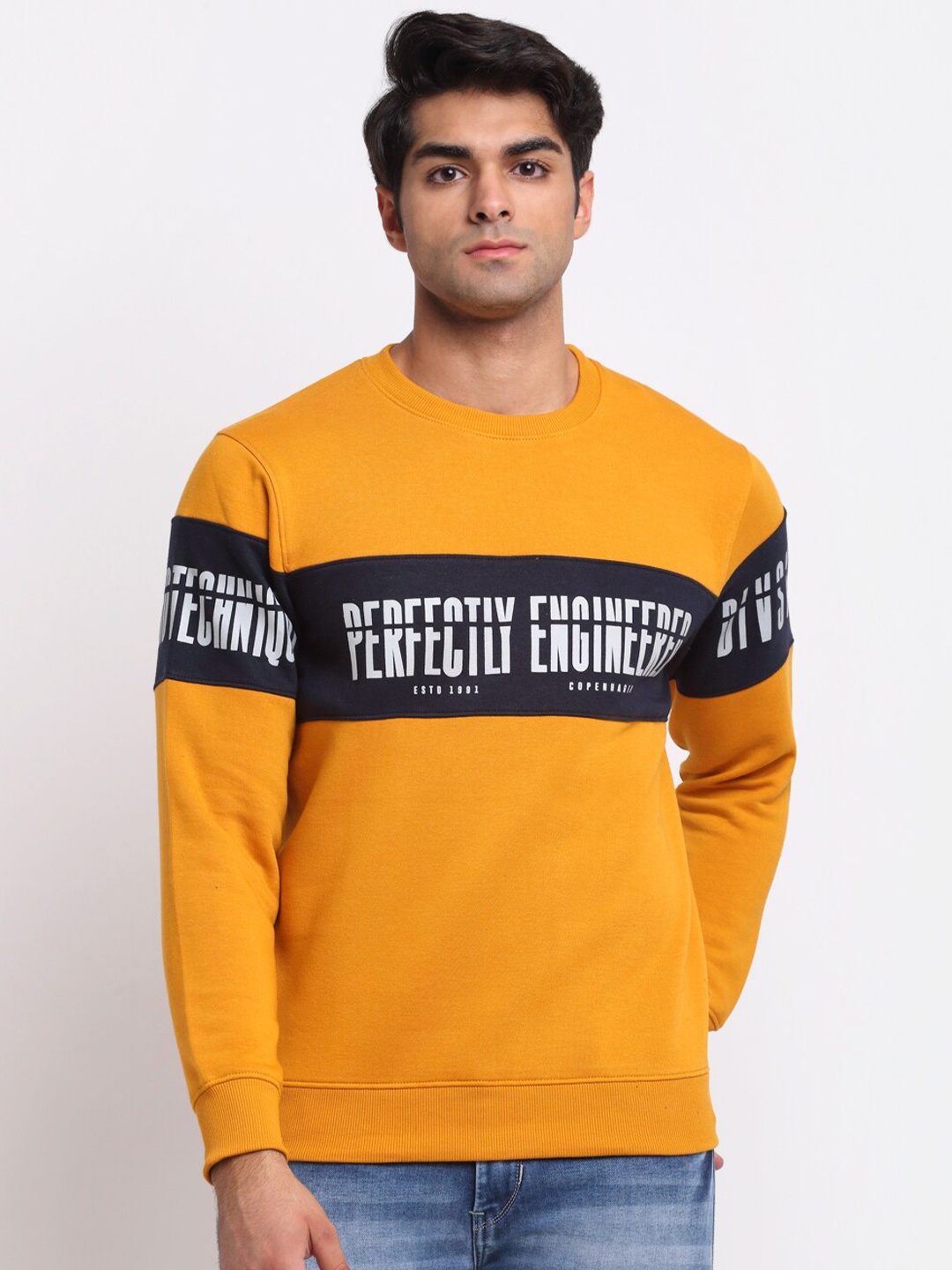 

Rodamo Men Mustard Printed Sweatshirt