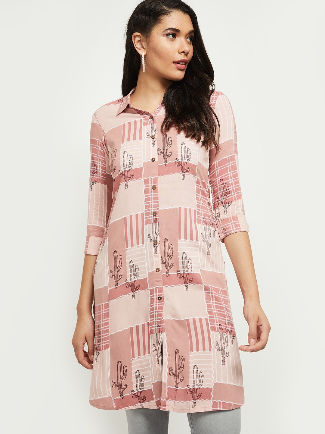 

max Women Peach-Coloured Geometric Printed Kurta