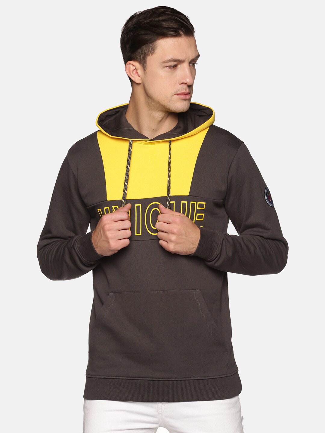 

UrGear Men Grey Printed Hooded Sweatshirt