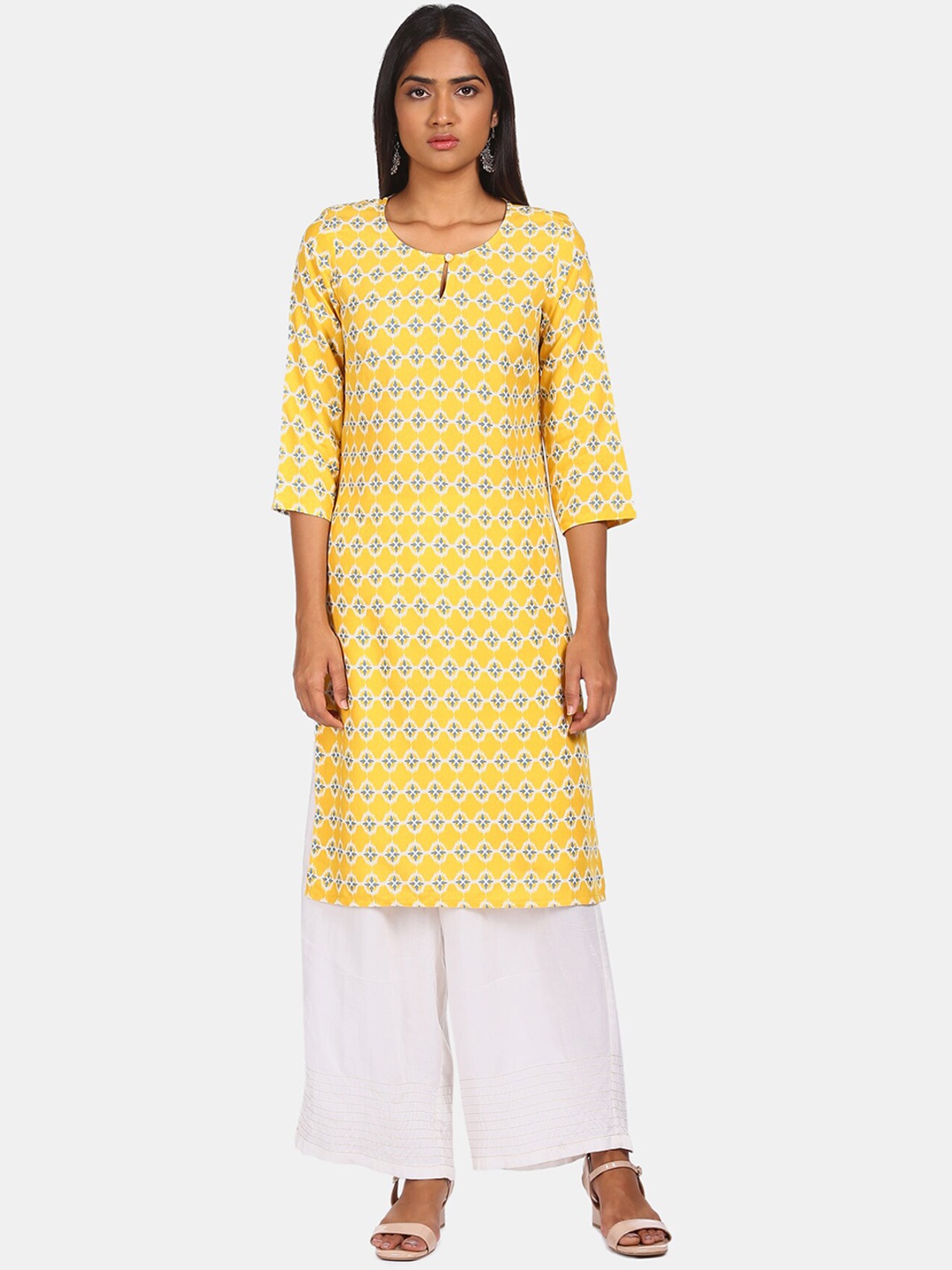 

Karigari Women Yellow Geometric Printed Thread Work Kurta