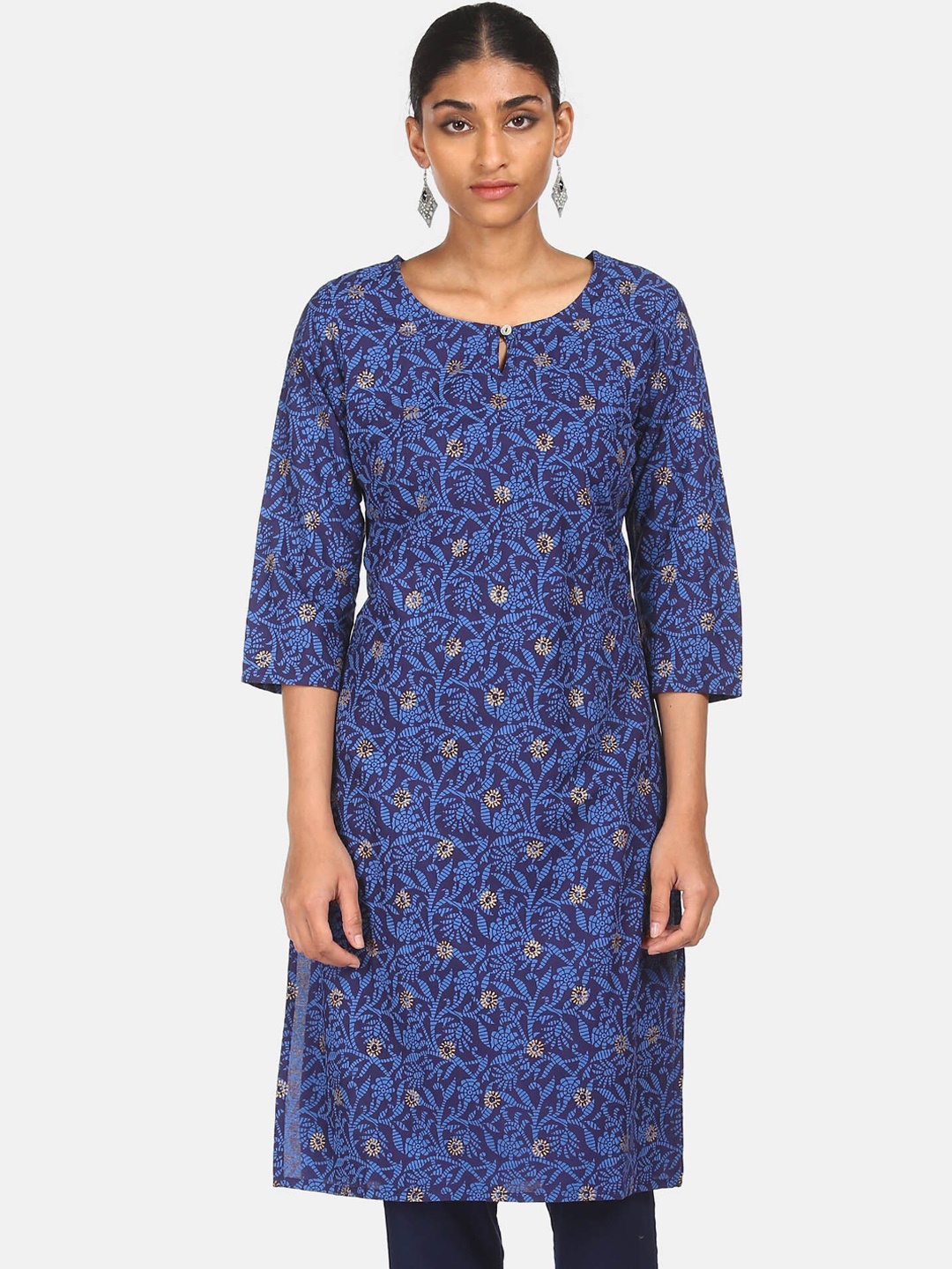 

Karigari Women Blue Floral Printed Thread Work Kurta