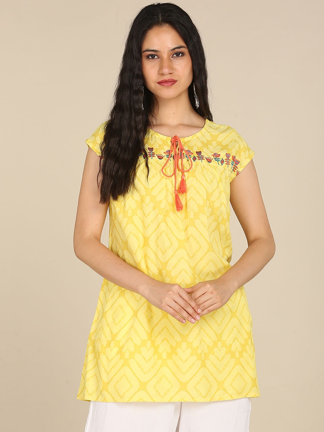 

Karigari Women Yellow Ethnic Motifs Thread Work Kurta