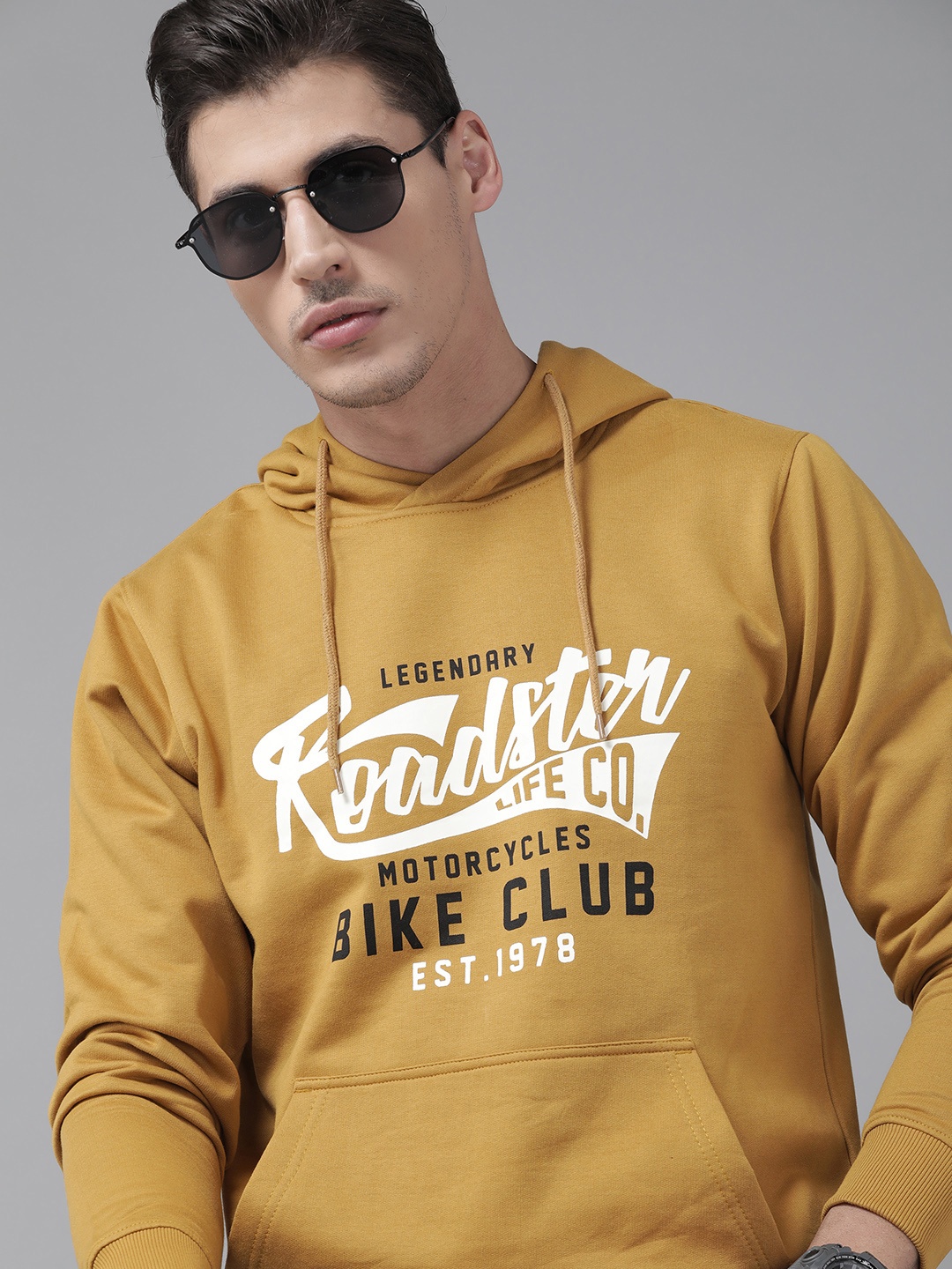 

The Roadster Lifestyle Co Men Mustard Yellow & White Printed Hooded Sweatshirt