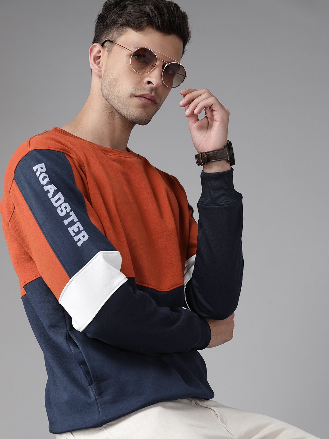 

Roadster Men Rust Colourblocked Sweatshirt