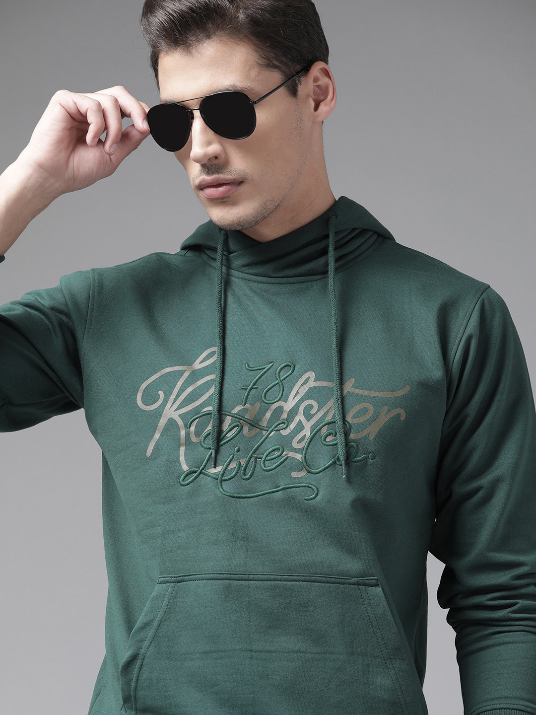 

The Roadster Lifestyle Co Men Green Embroidered Hooded Sweatshirt