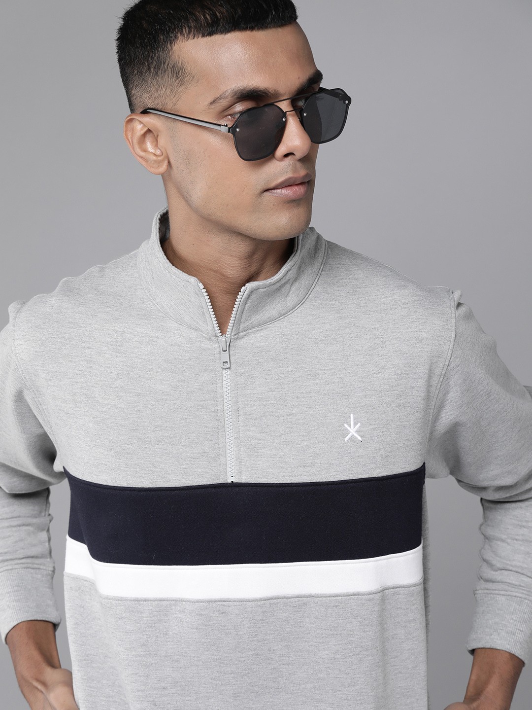 

Roadster Men Grey Melange Striped Sweatshirt