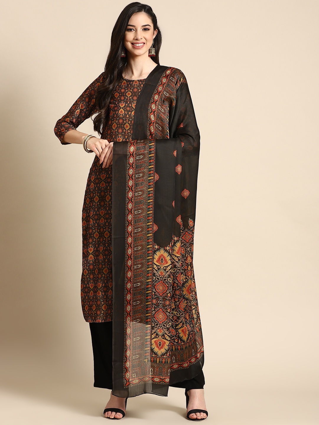 

Prakrti Women Black Floral Printed Velvet Kurta with Trousers & With Dupatta