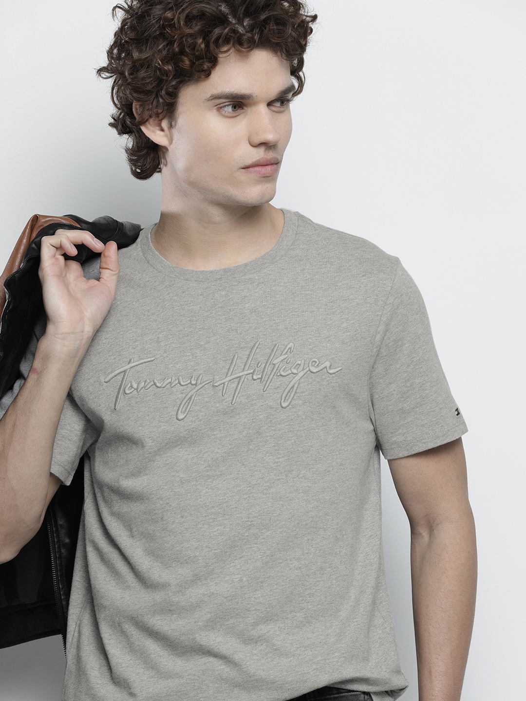 

Tommy Hilfiger Men Grey T-shirt