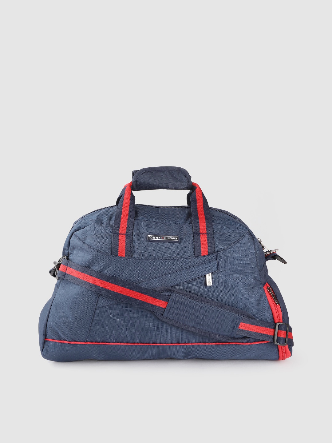 

Tommy Hilfiger Unisex Navy Blue Sports Duffel Bag