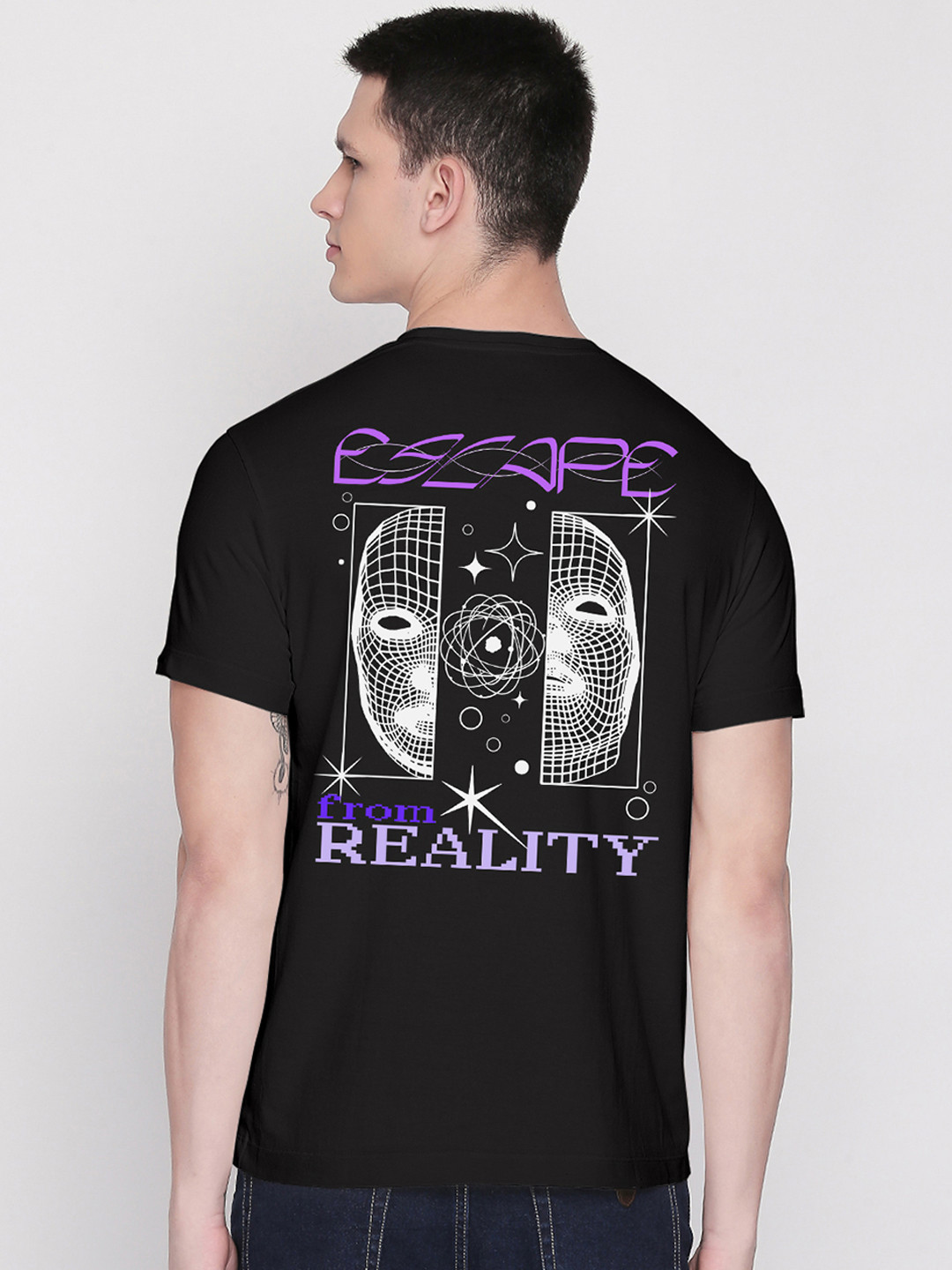 

THREADCURRY Men Black Typography Printed Pockets T-shirt